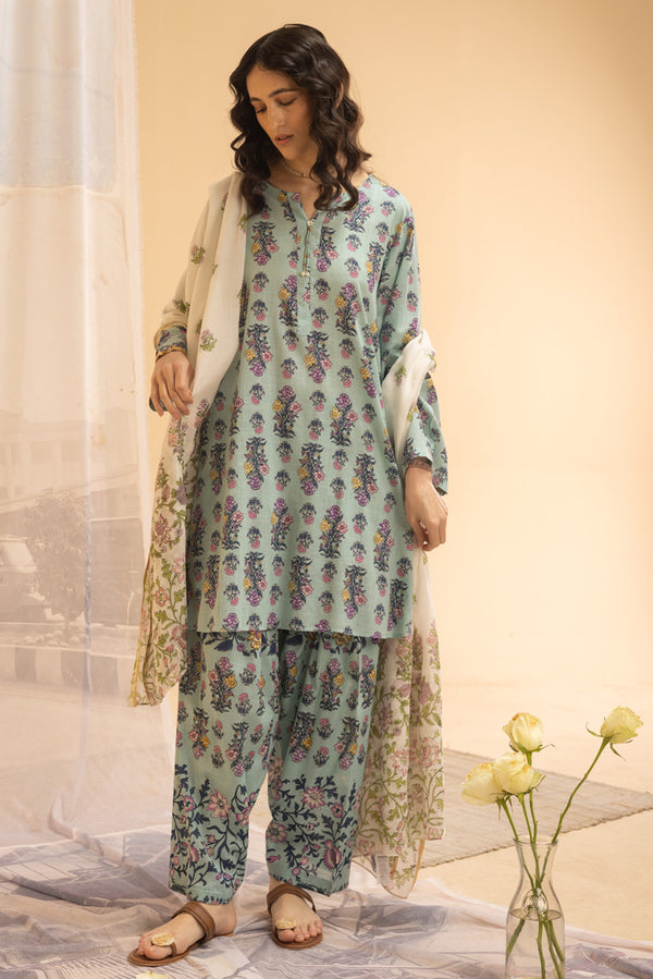 Block Petal Tassel Set