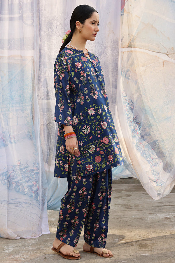 Floral Ease Tassel Set