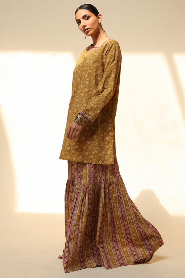 Ralli Dastan Gharara Set