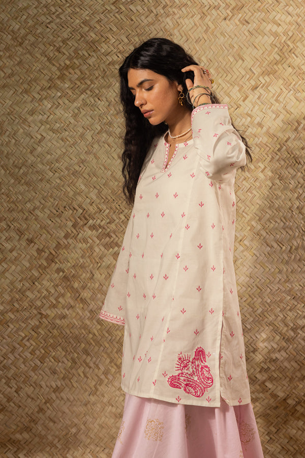 Quiet Paisley Kurti