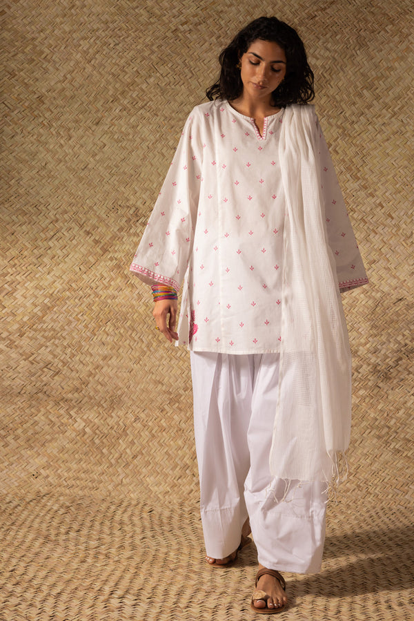 Quiet Paisley Kurti