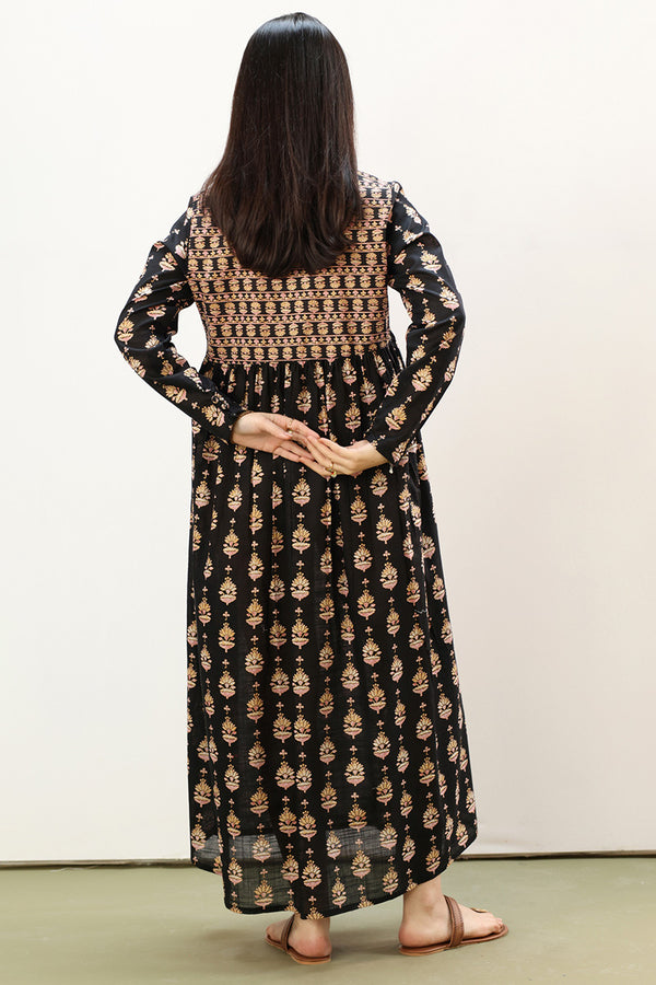 The Inlay Whisper Dress