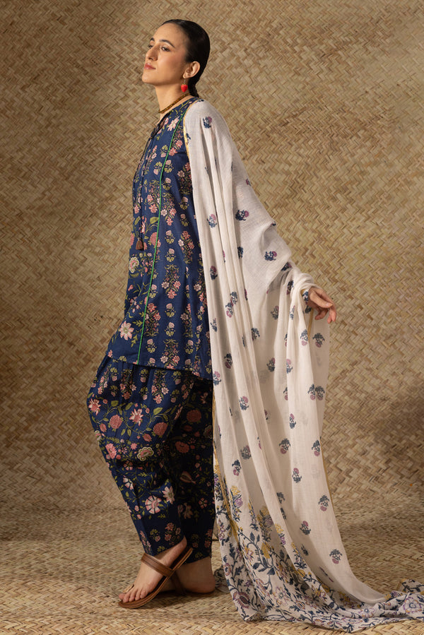 Bloomline Tassel Set