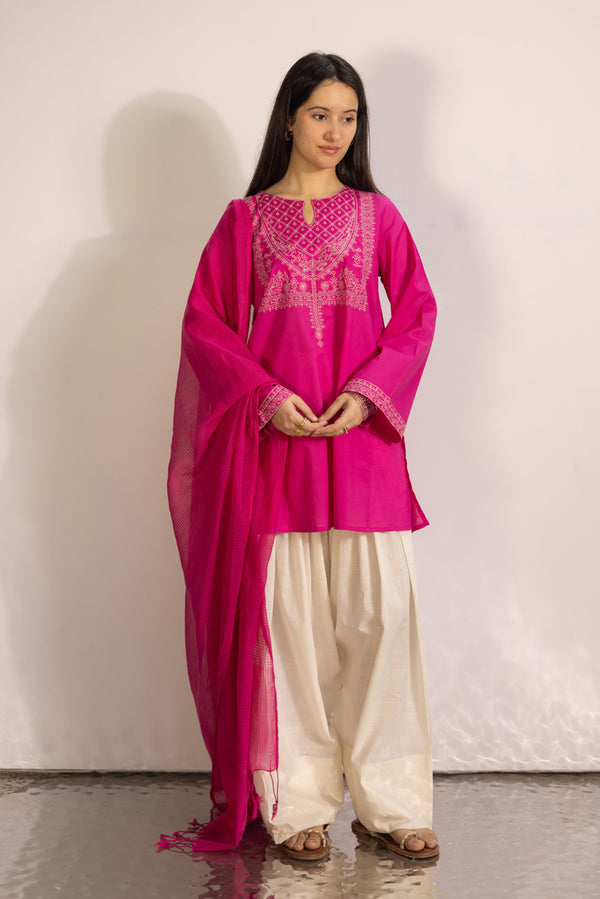 Khaas Embroidered Kurti