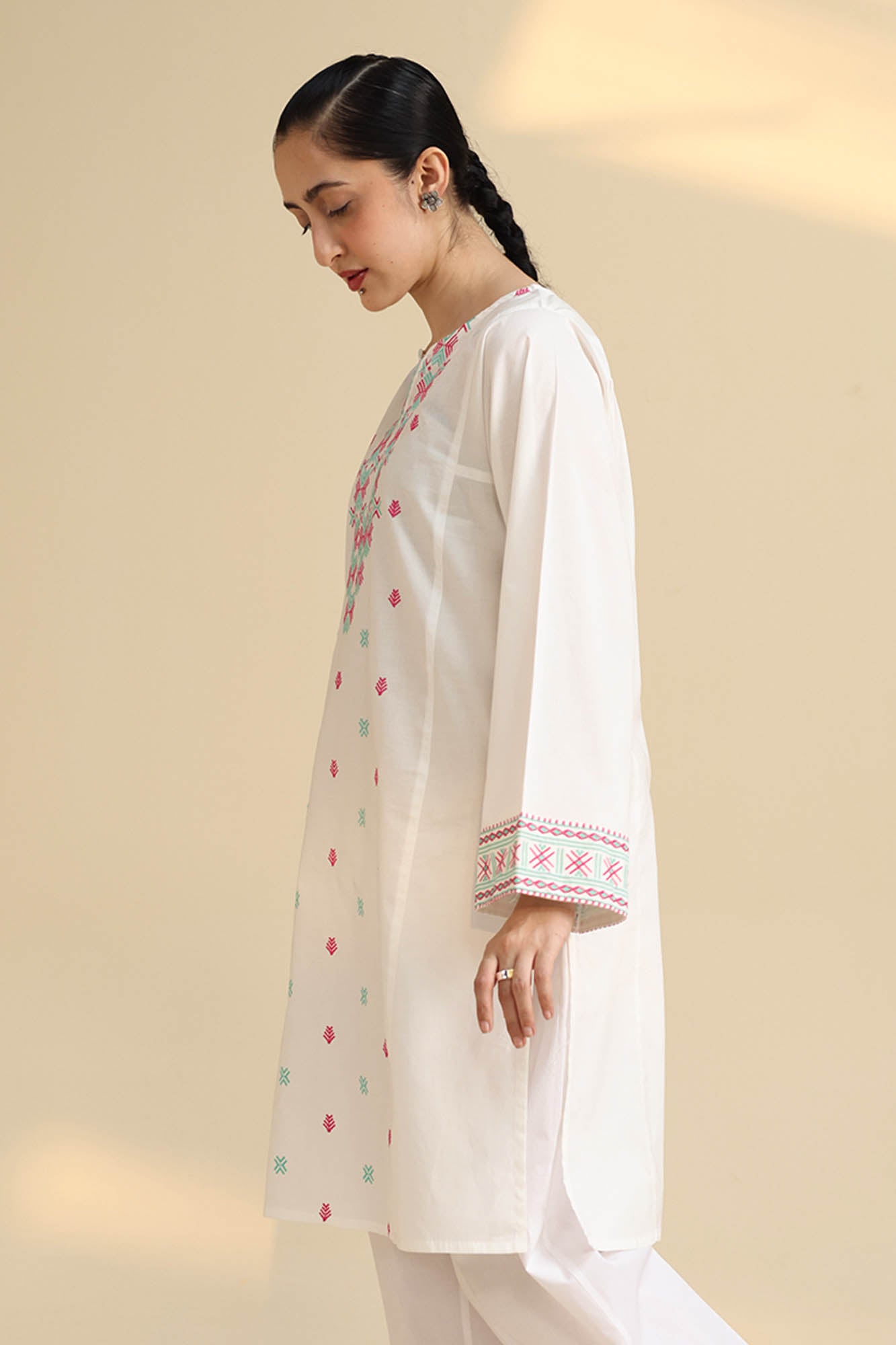Embroidered Tale kurti
