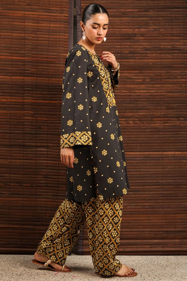 Sheehsakari Tassel Set