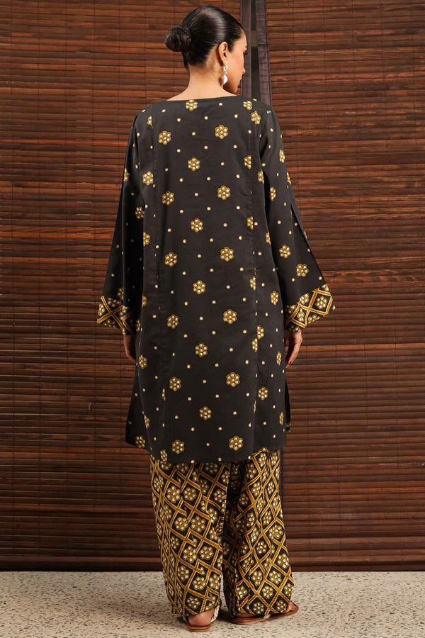 Sheehsakari Tassel Set