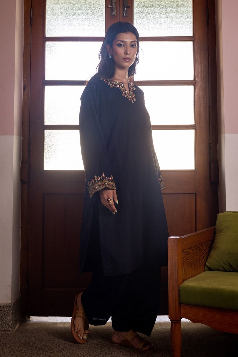Embroidered Susi Set