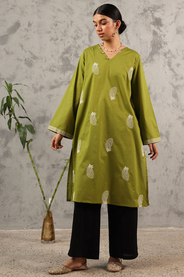 Embroidered Regal Line Shirt