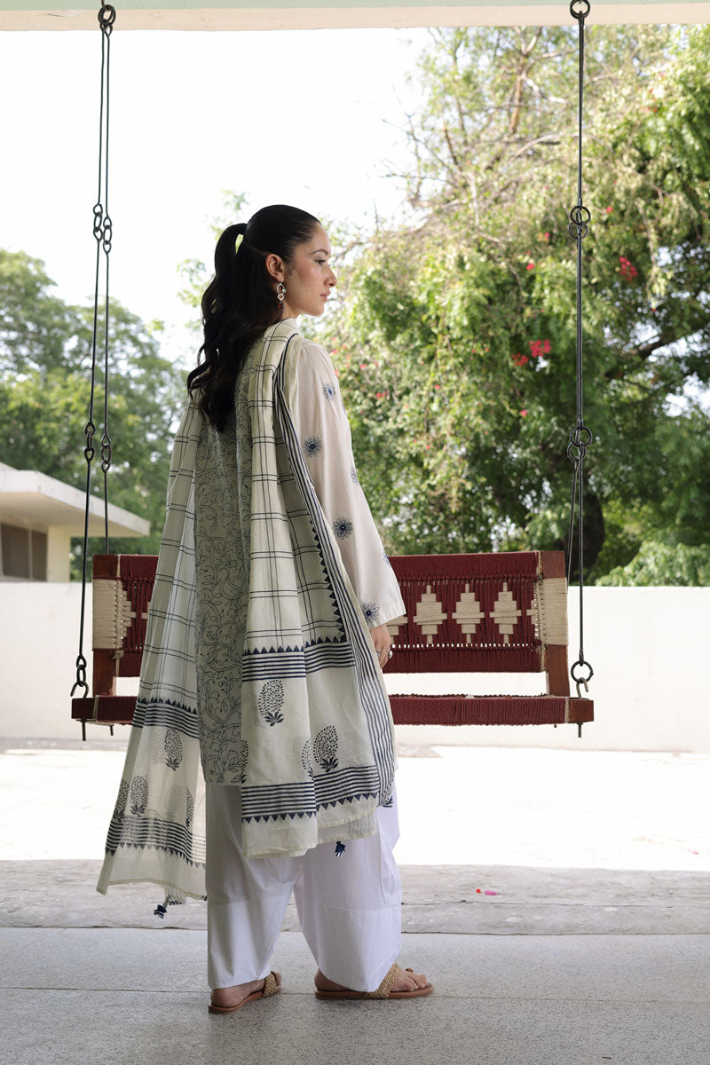 Regal Paisley Printed Dupatta