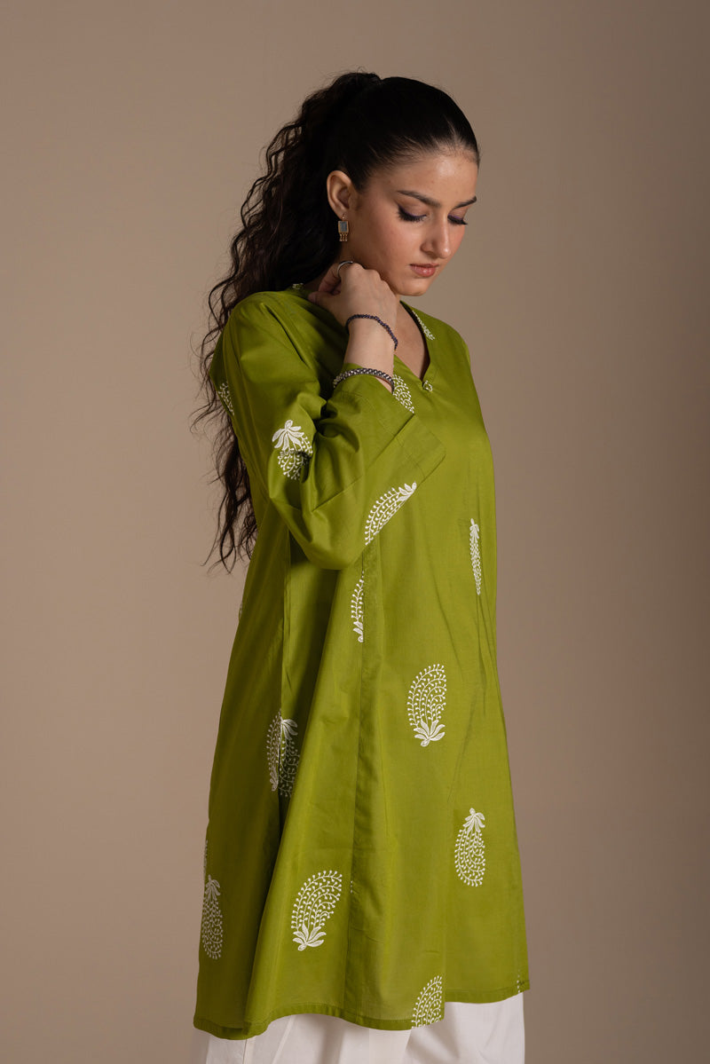 Pure Paisley Embroidered Kurta