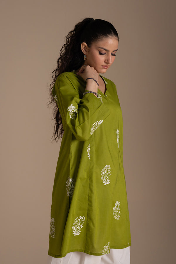 Pure Paisley Embroidered Kurta