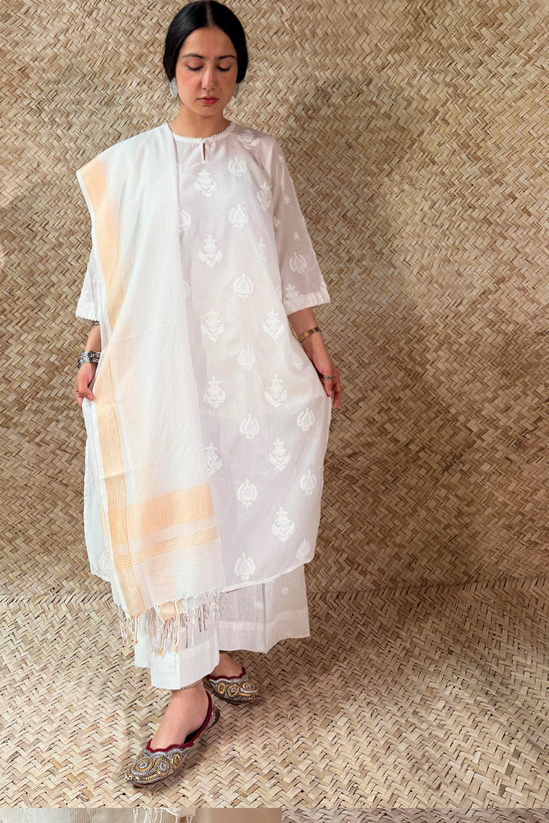 White Reverie Pearl White Reverie Ensemble – GENERATION