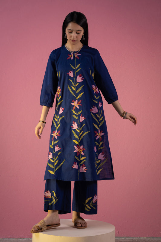 Embroidered Phool Kamala Set