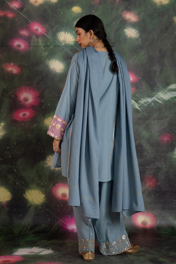 Sunehri Gota Glow Ensemble
