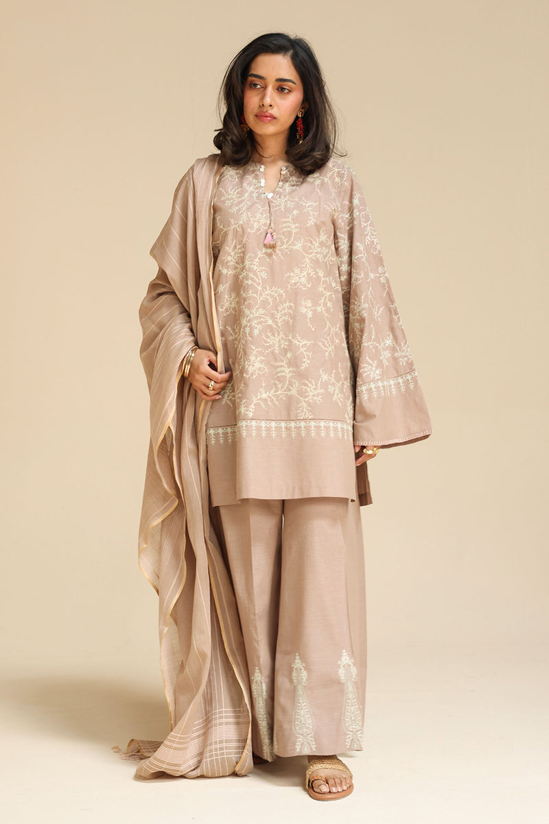 Embroidered 3-Piece Suit