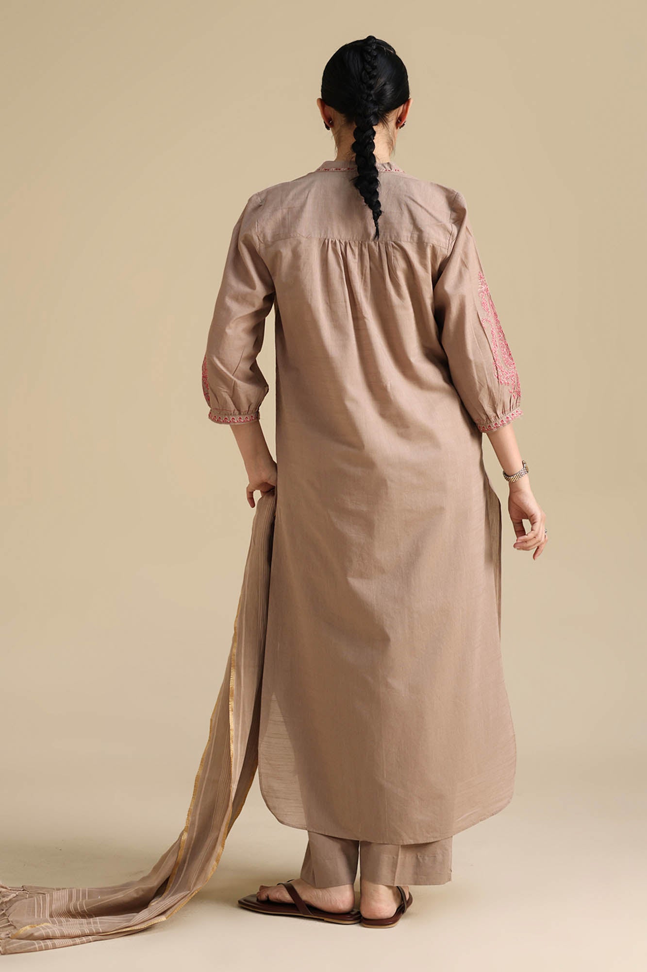 Embroidered Gul 3-Piece Suit