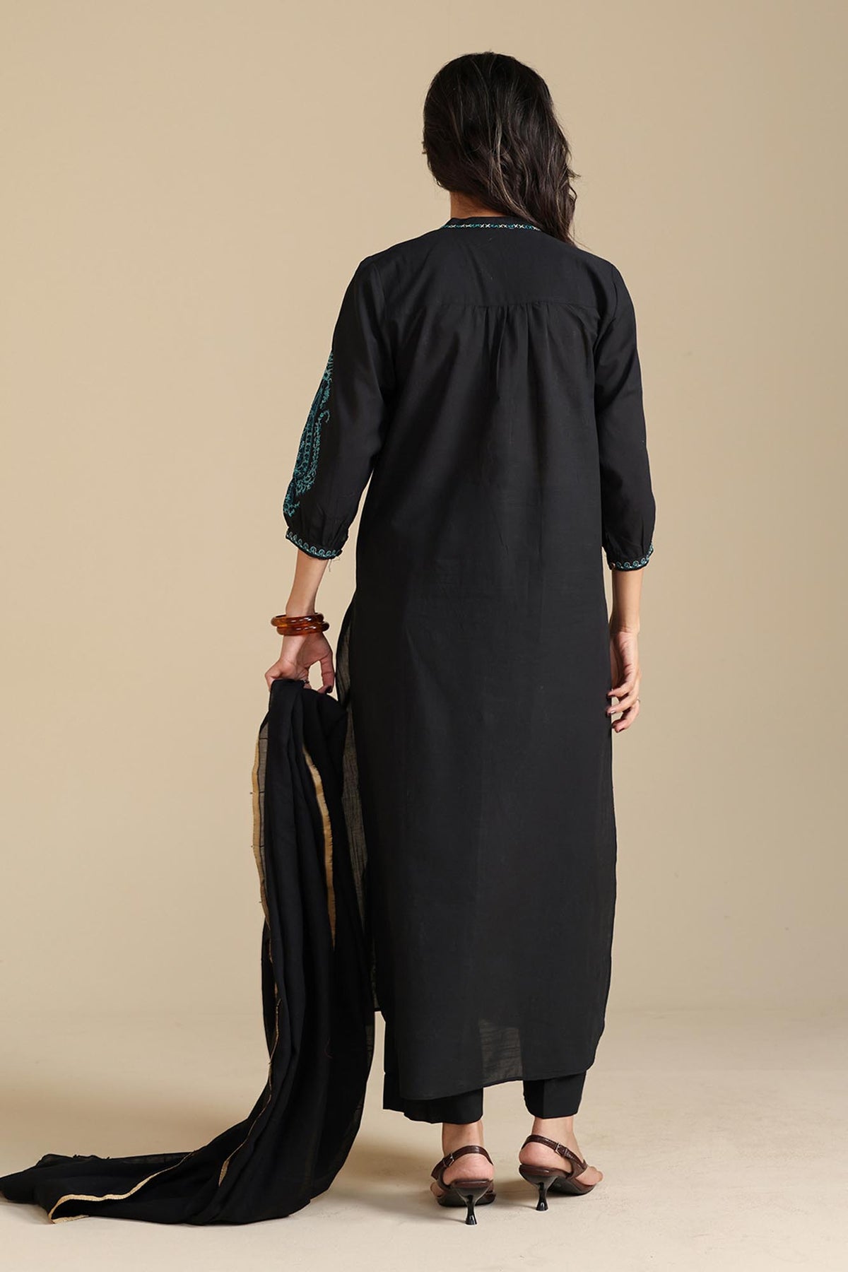 Embroidered Gul 3-Piece Suit