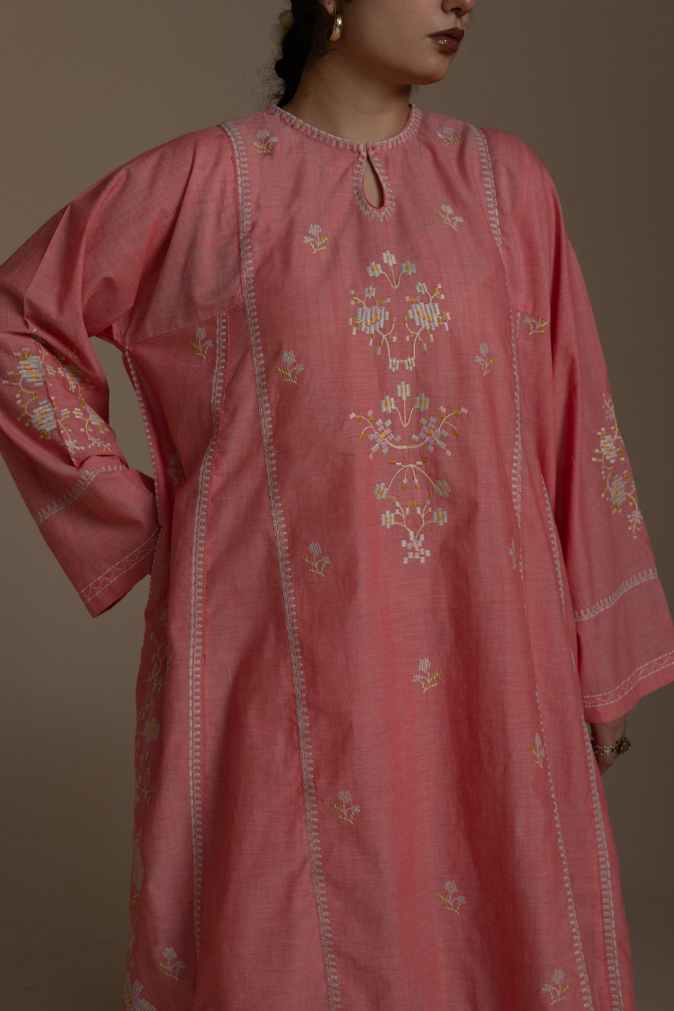 Embroidered Weave Set
