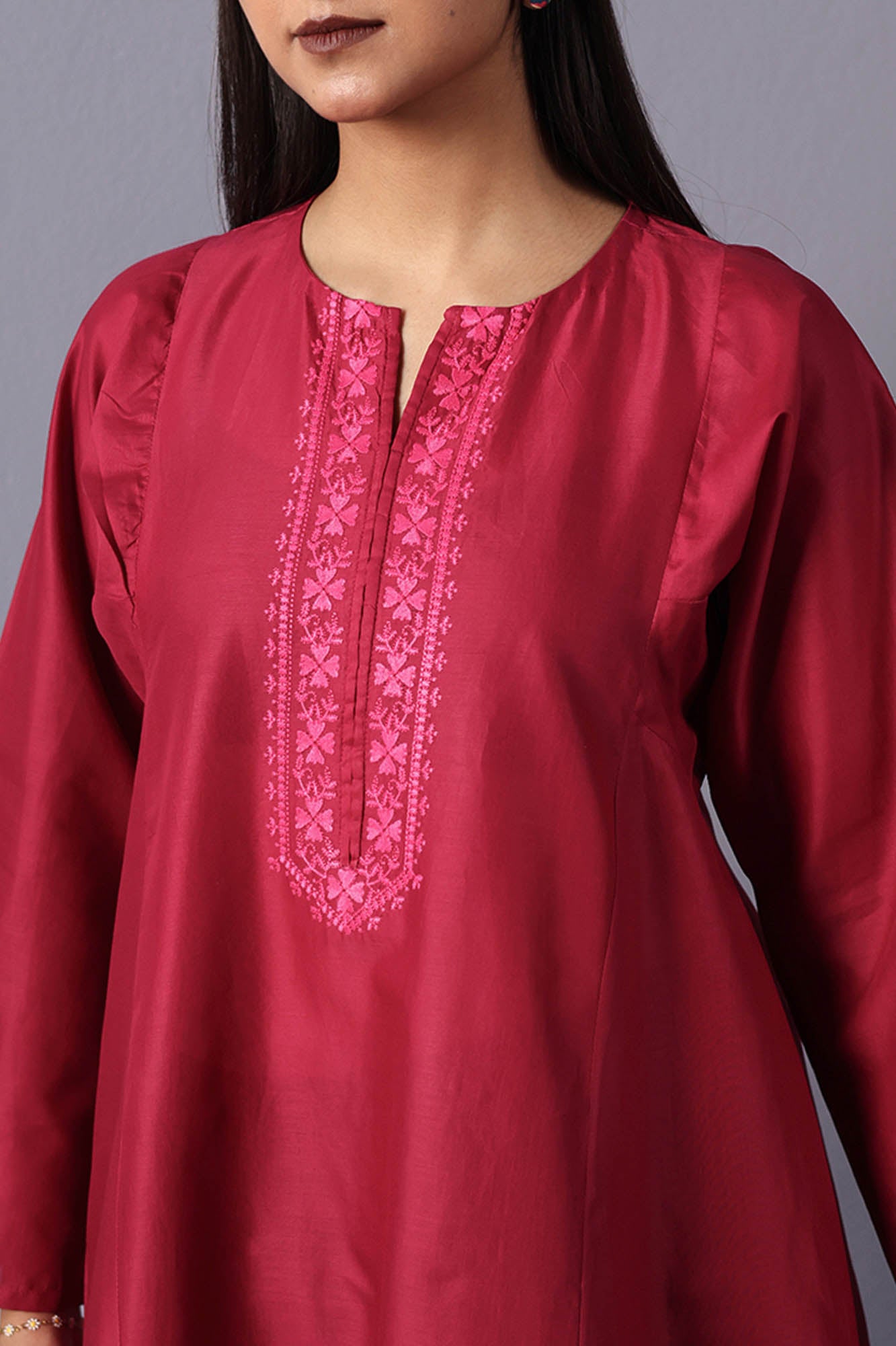 Rosette Embroidered Kurta