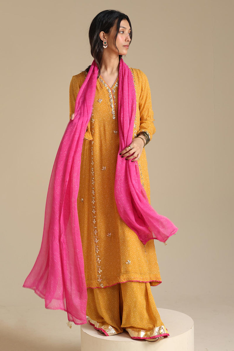 Khaas Chunari Ensemble