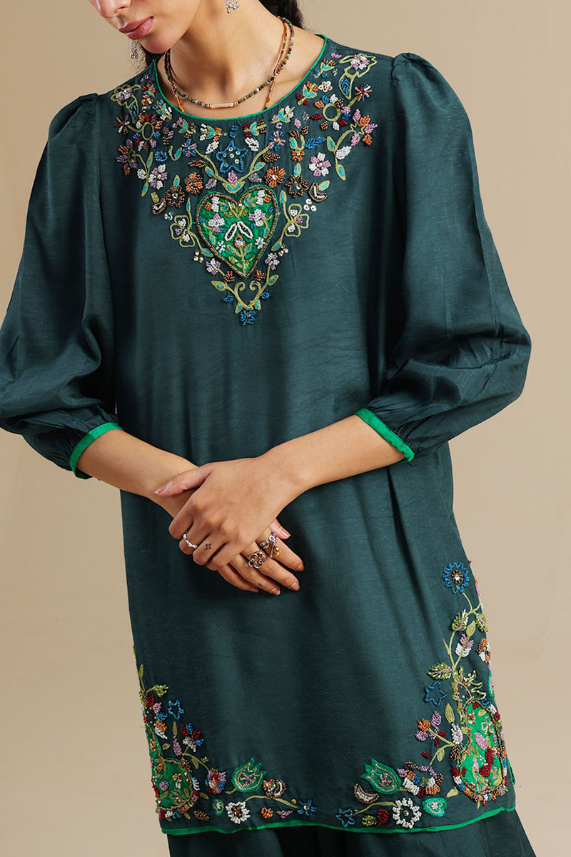 Dilkaar Embroidered Set