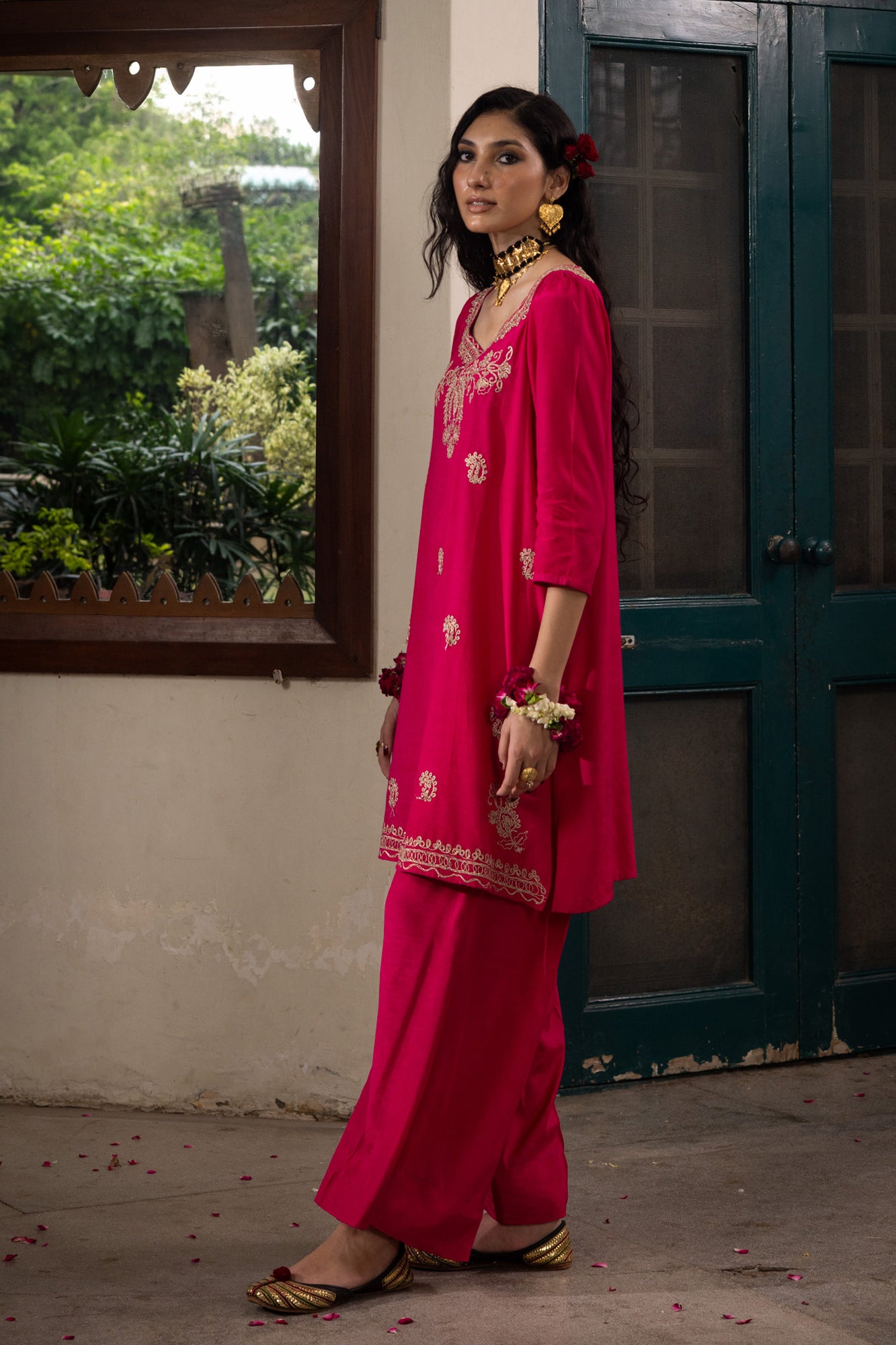Primrose Embroidered Set