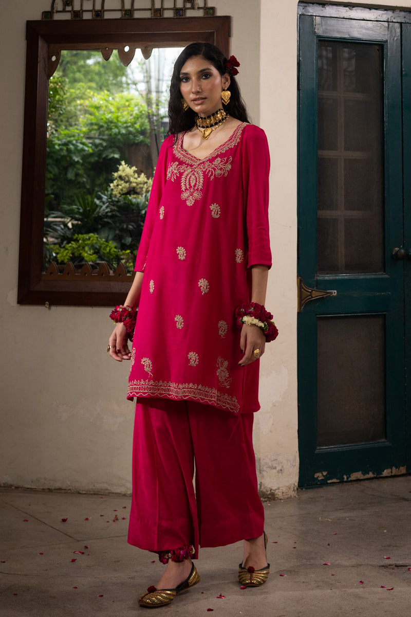 Primrose Embroidered Set