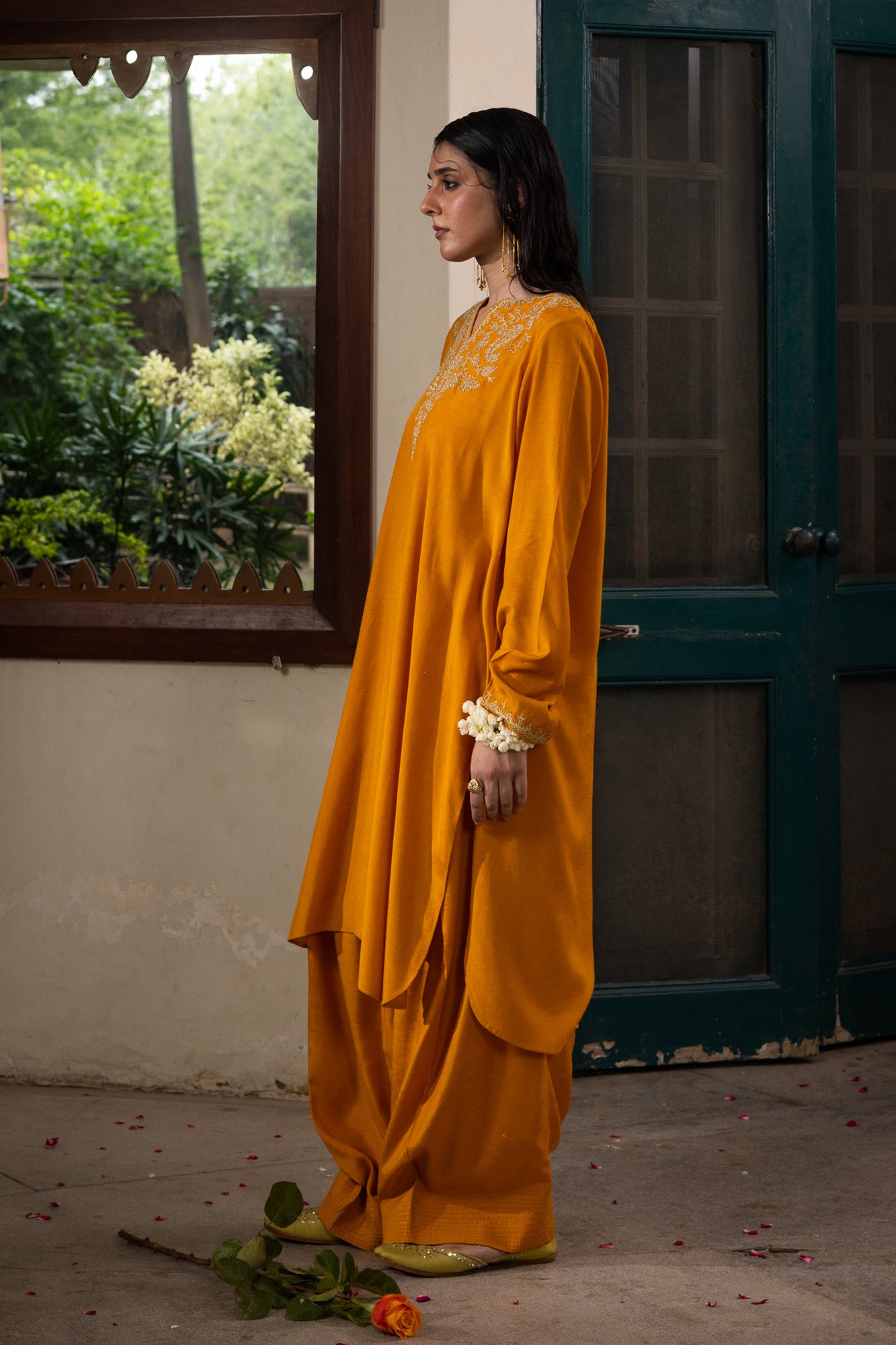 Amber Embroidered Set