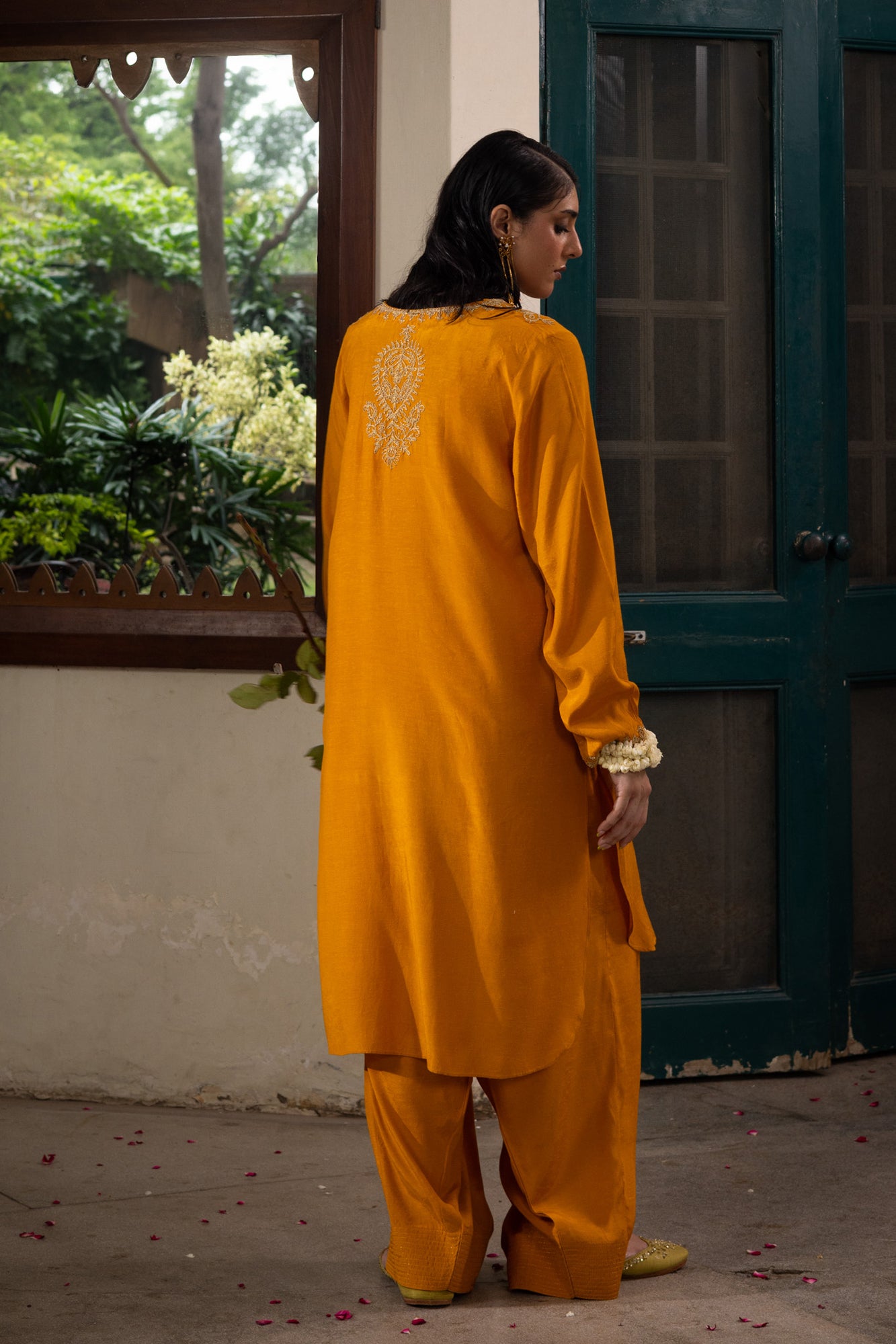 Amber Embroidered Set