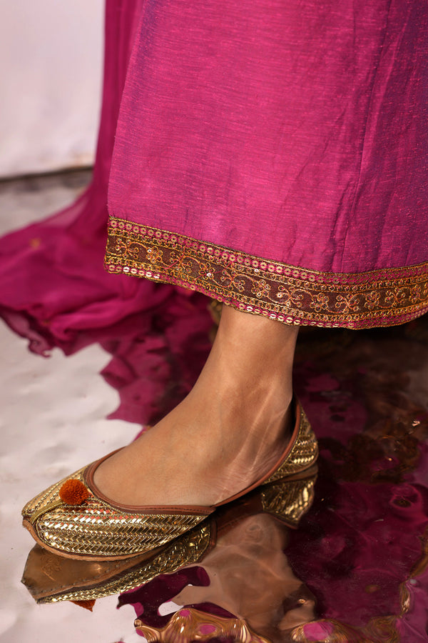 Sheesh Mukaish Khussa