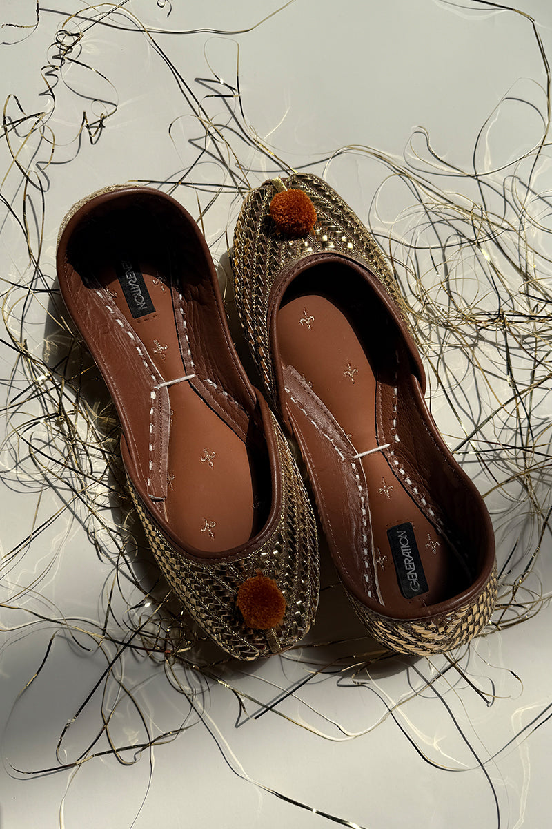 Sheesh Mukaish Khussa