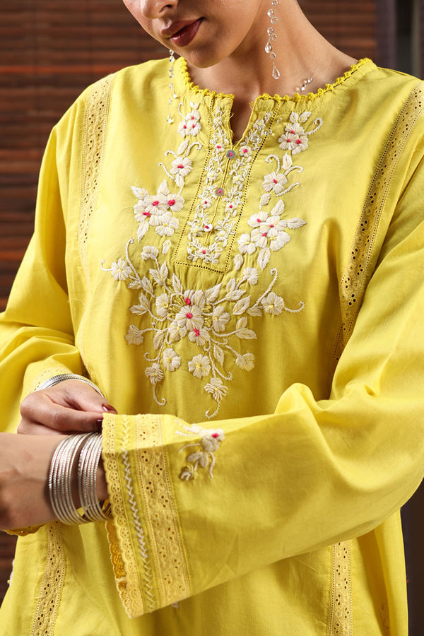Hand-Embroidered Tarkashi Set