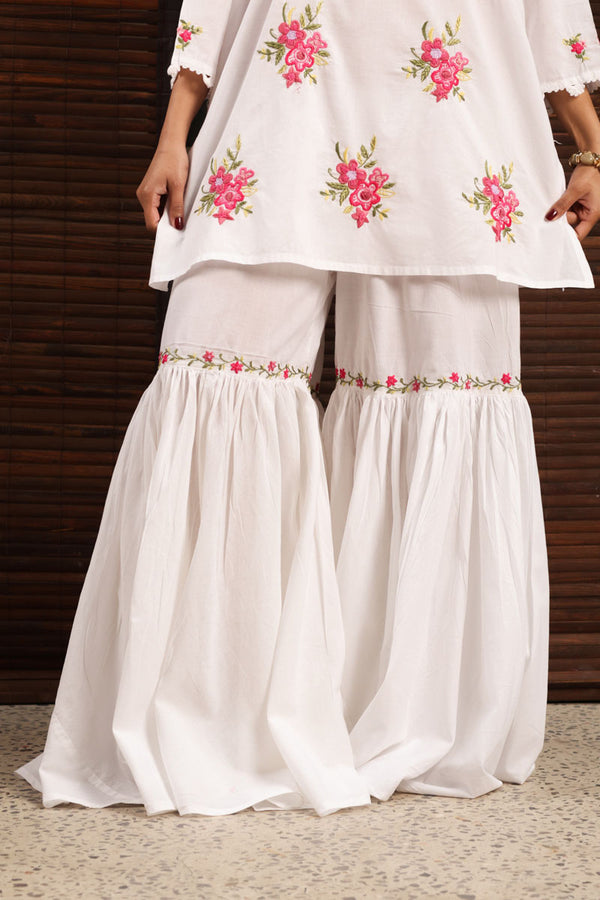 Hand-Detailed Tarkashi Set