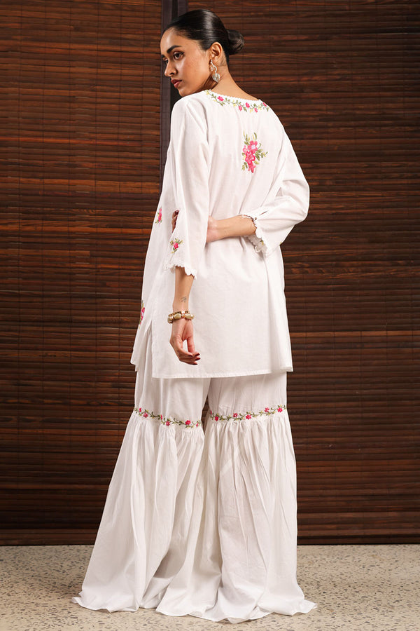 Hand-Detailed Tarkashi Set