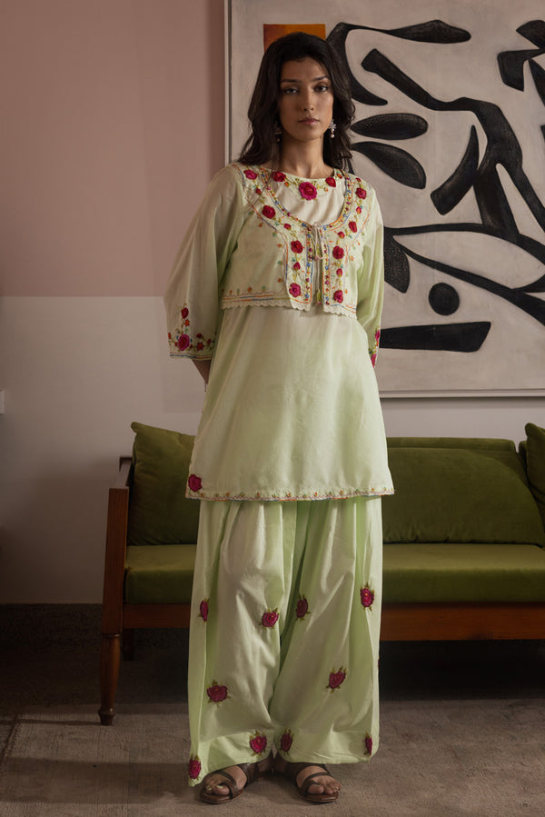 Hand-Crafted Rosettes Reverie Ensemble