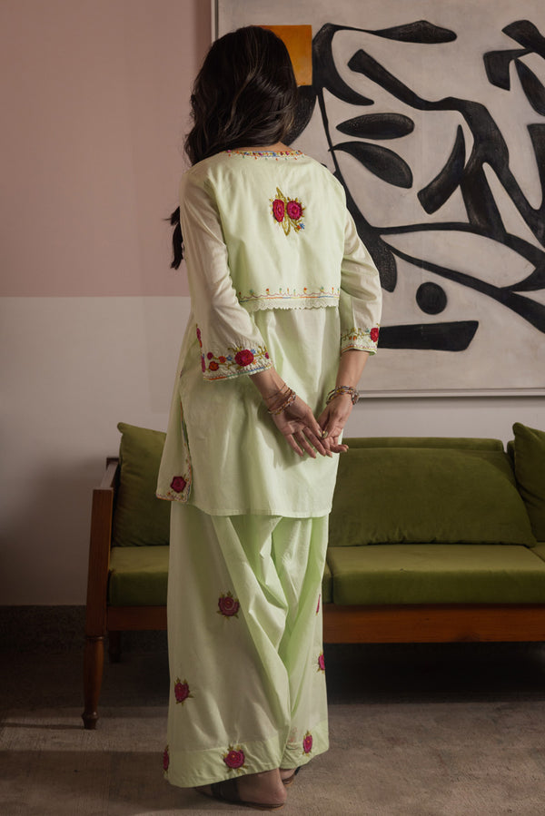 Hand-Crafted Rosettes Reverie Ensemble
