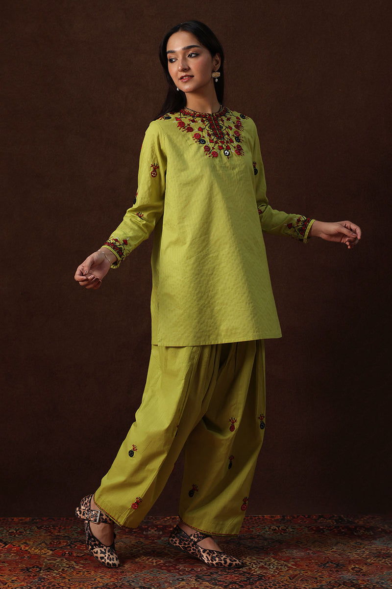 Rang Khaas Hand Embroidered Set