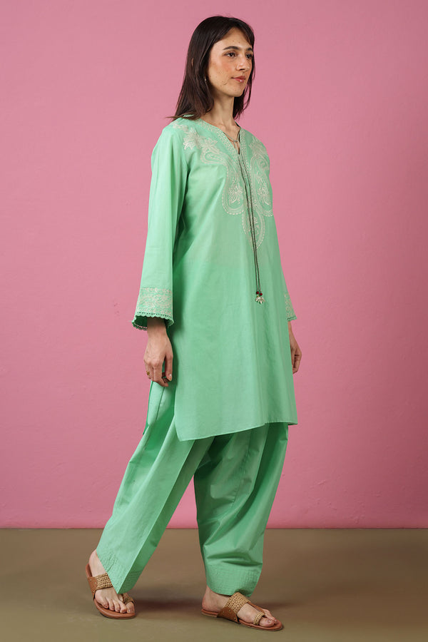 Paisley Embroidered Set