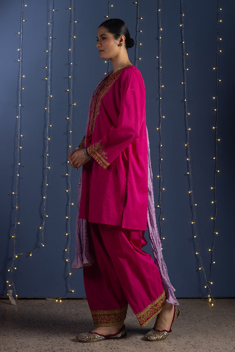 Gold Embroidered Tales Set