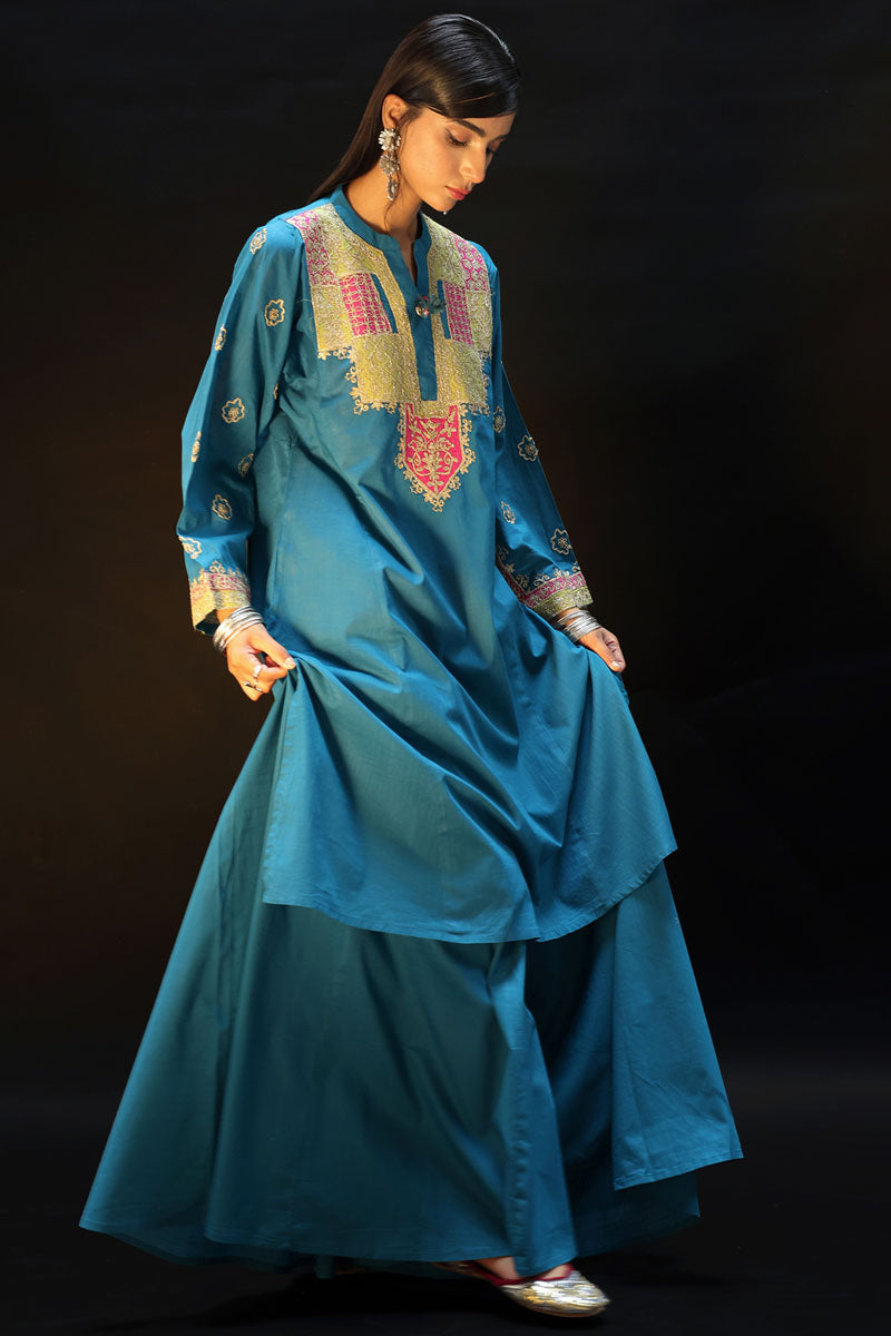 Chand Rang Embroidered Set