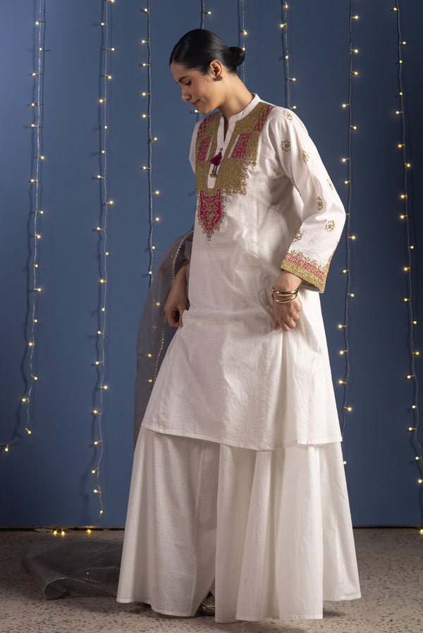 Chand Rang Embroidered Set