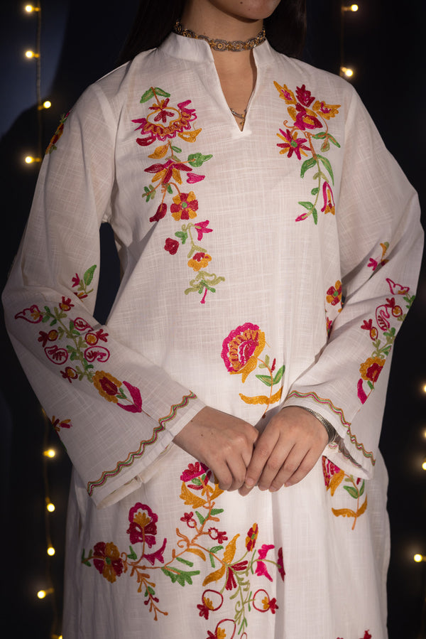 Phool Embroidered Kurta