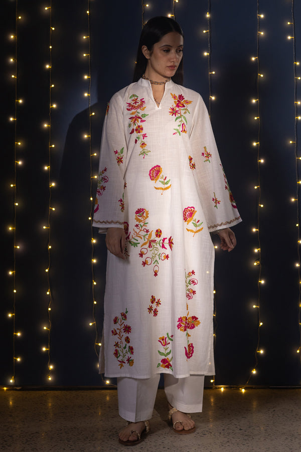 Phool Embroidered Kurta