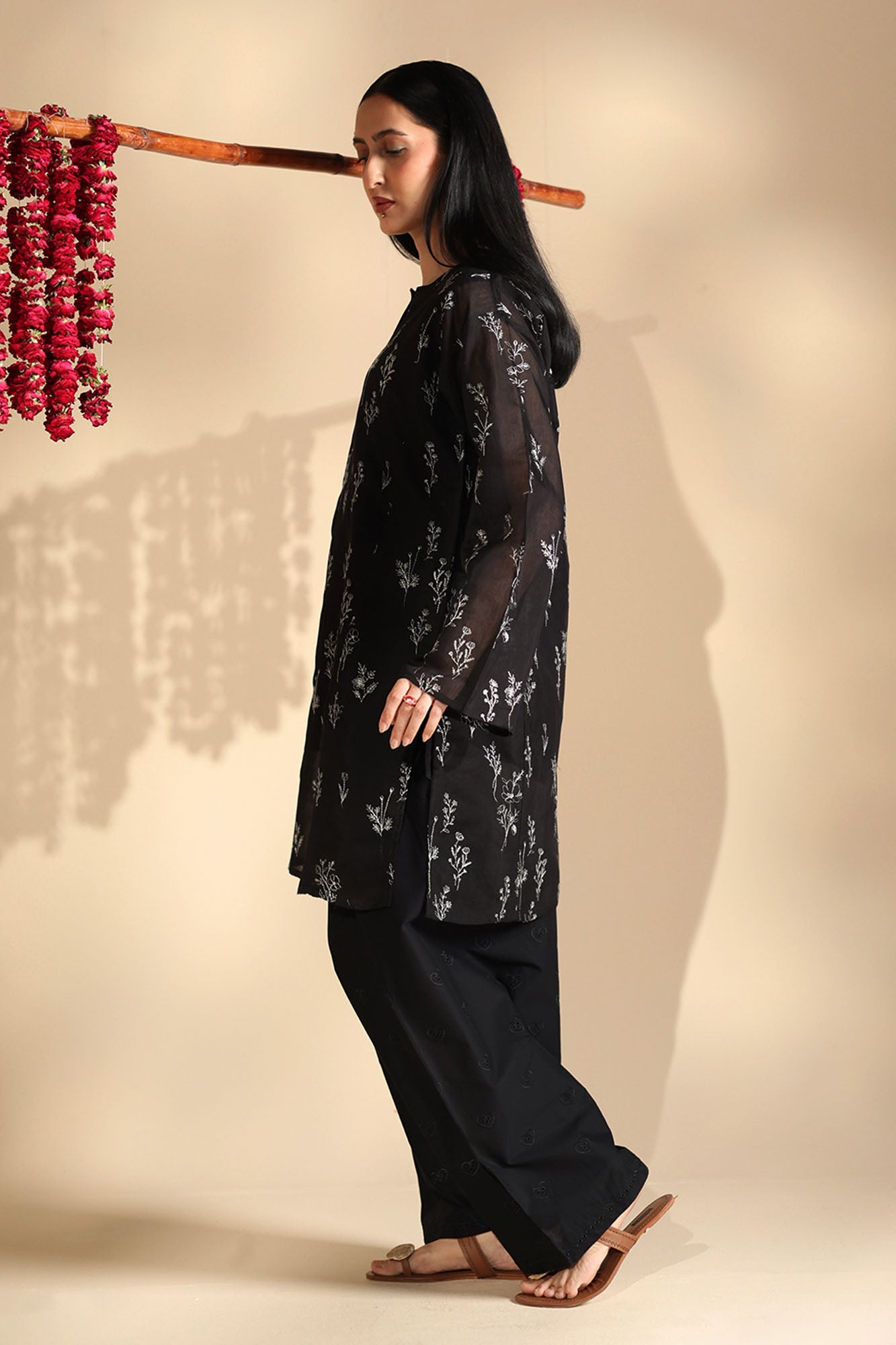 Phool Embroidered Kurta