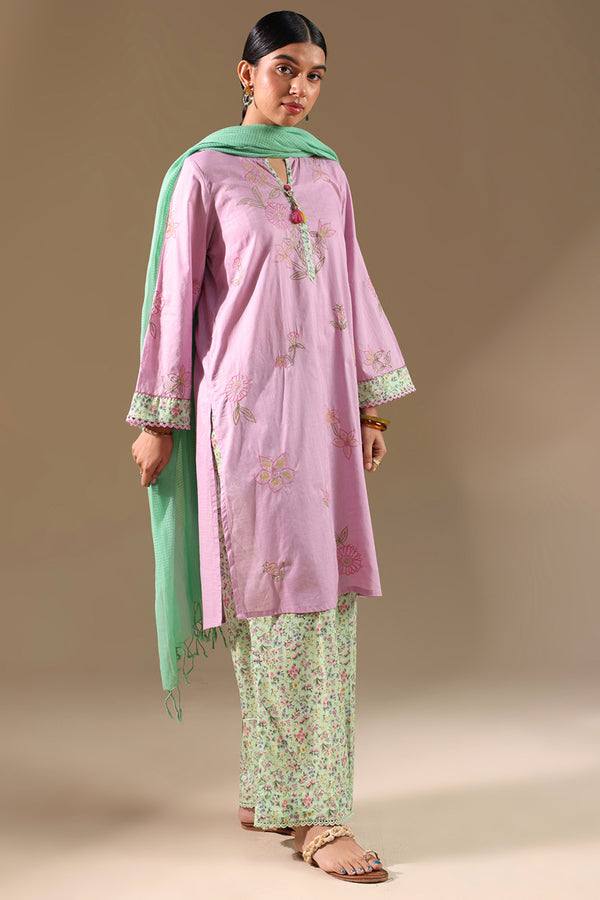 Blush Field Tassel Set