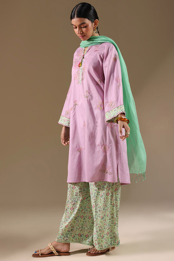 Blush Field Tassel Set