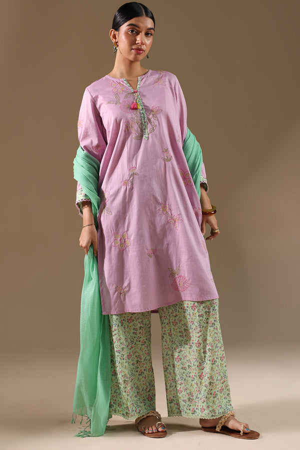 Blush Field Tassel Set