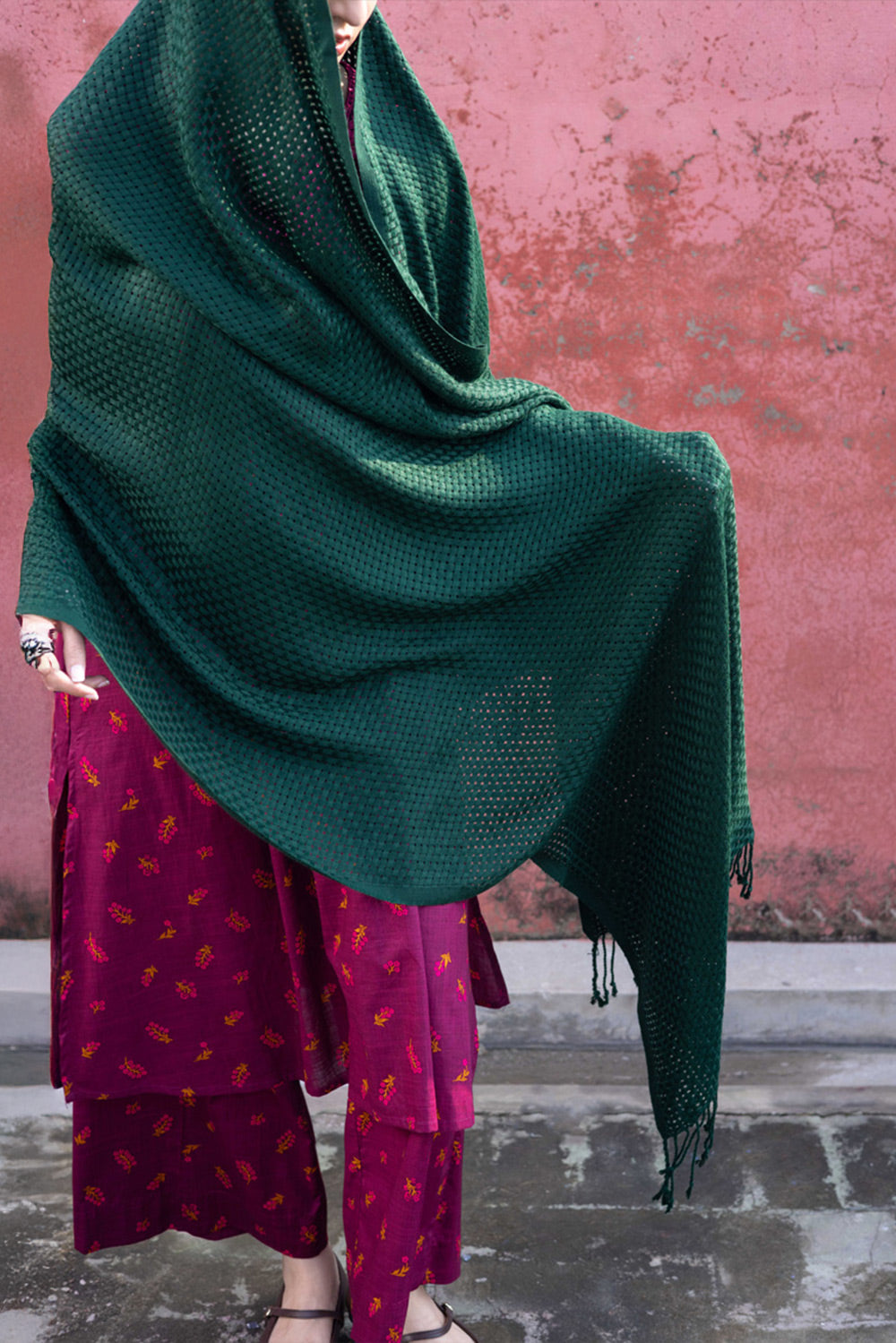 SHAWLS