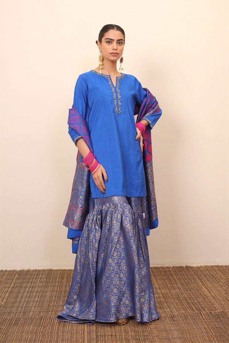 Brocade 2 Piece Set